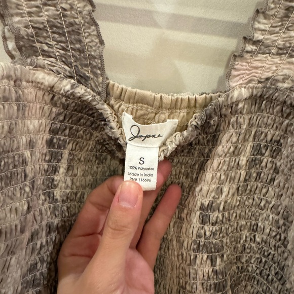 Reptile Print Gray Tank Top - Picture 3 of 5